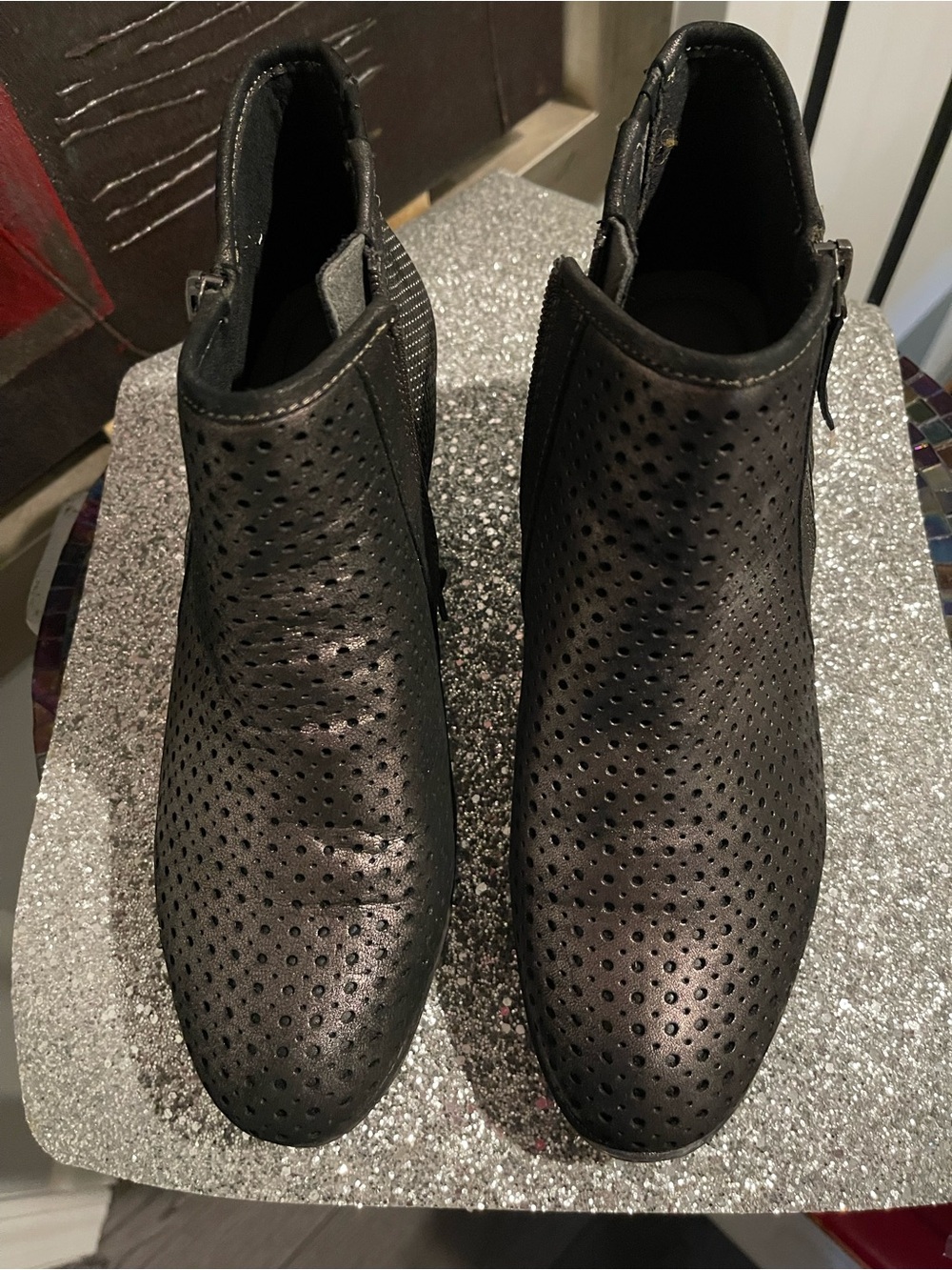 Woman’s earth boots